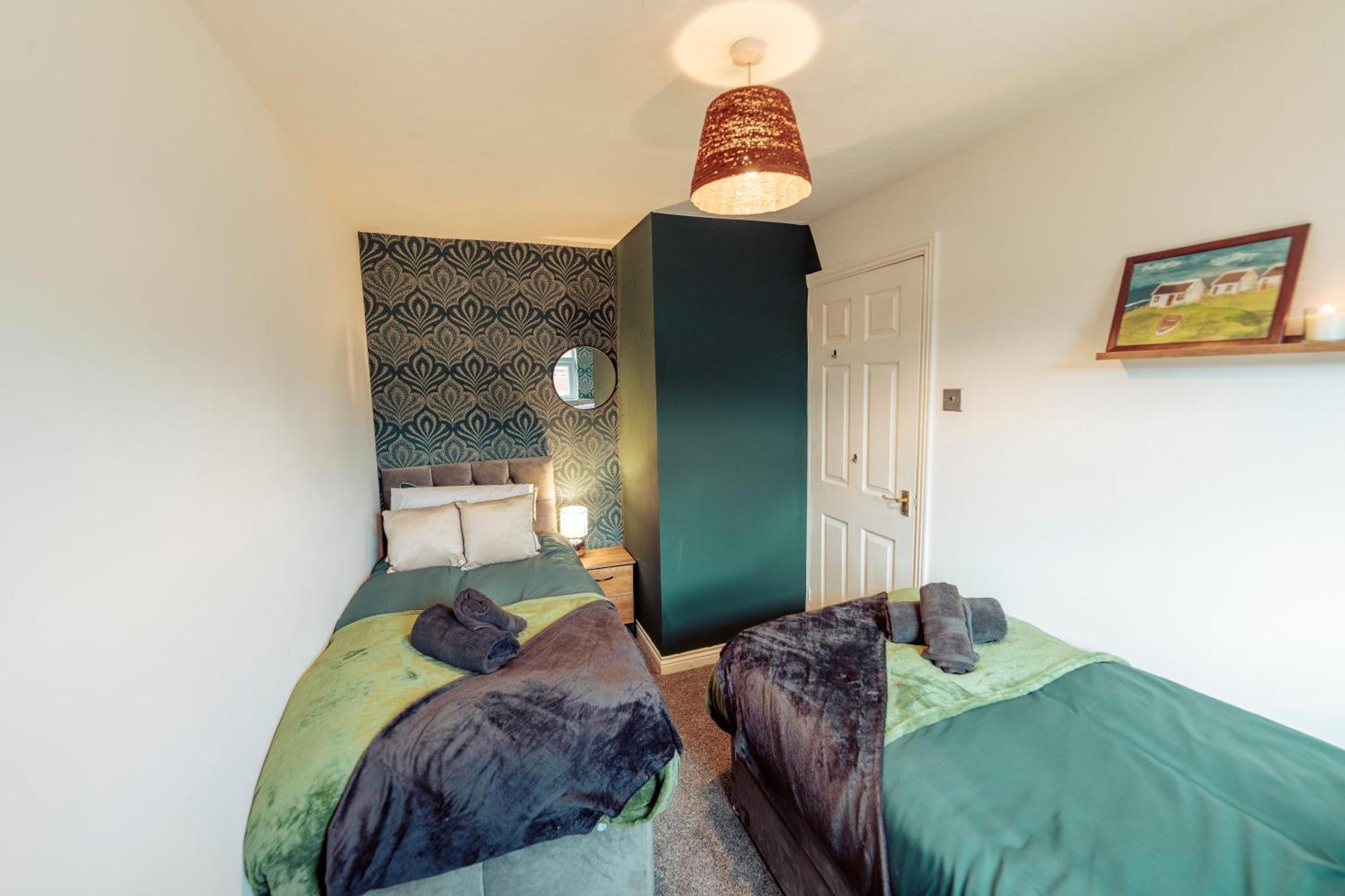 2 Bedroom Peaceful Home, Colchester Mile End Ngoại thất bức ảnh